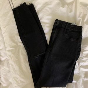 Size 8 Zara skinny jeans!